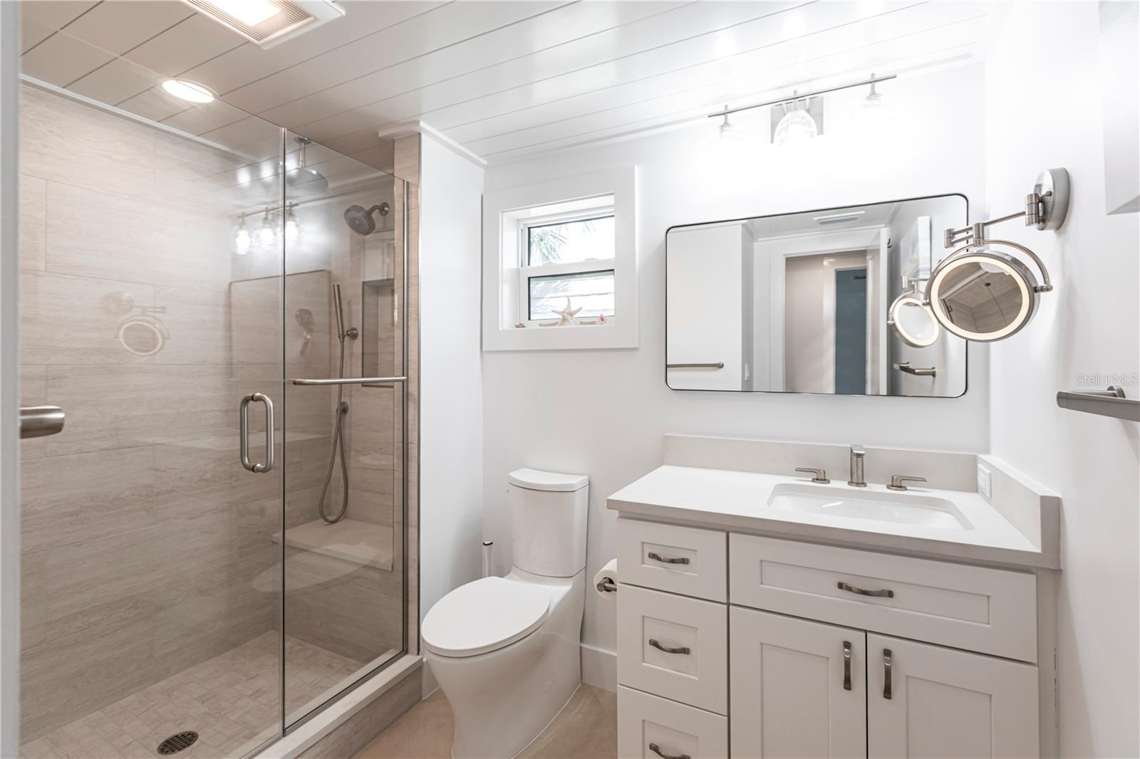 Image 14 of 19 For 6154 Midnight Pass Road A1