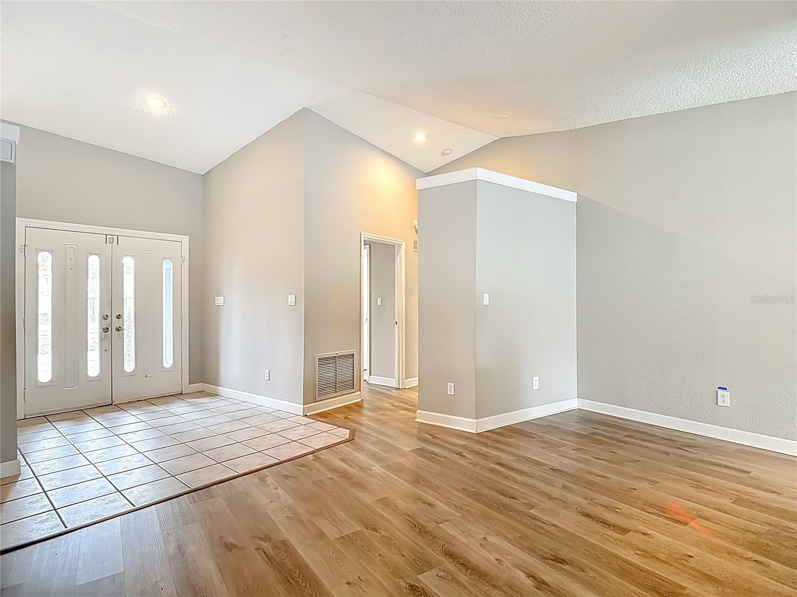 Image 12 of 86 For 1736 Pine Creek Court