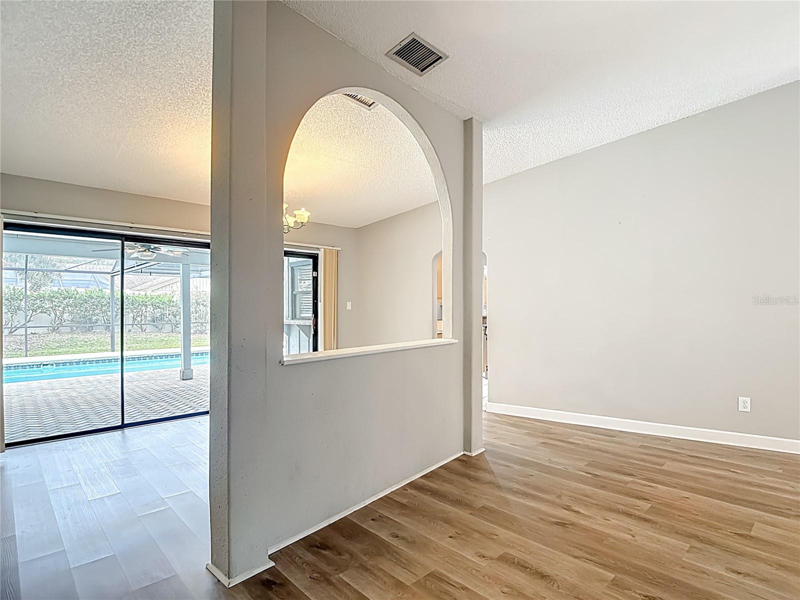 Image 13 of 86 For 1736 Pine Creek Court