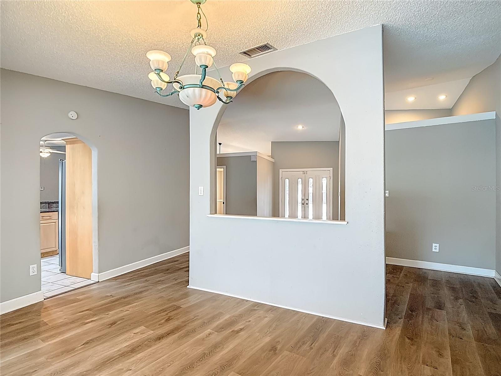 Image 16 of 86 For 1736 Pine Creek Court