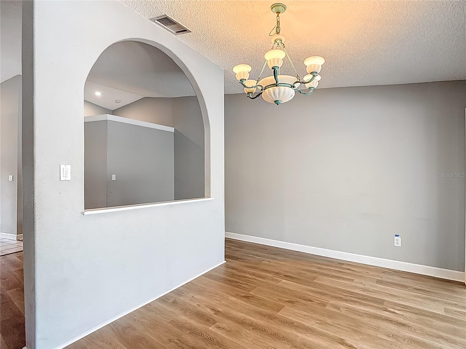 Image 17 of 86 For 1736 Pine Creek Court