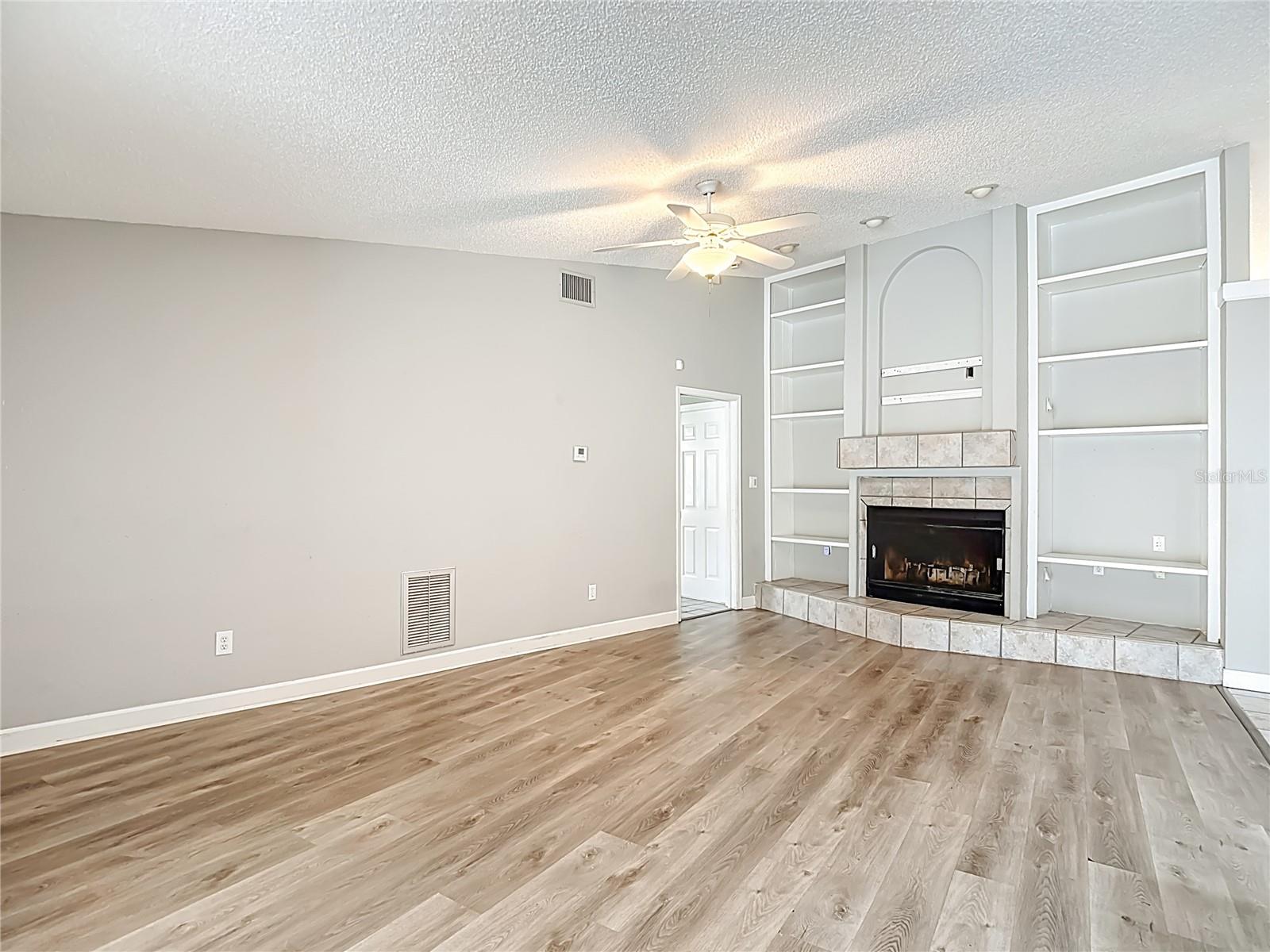 Image 33 of 86 For 1736 Pine Creek Court