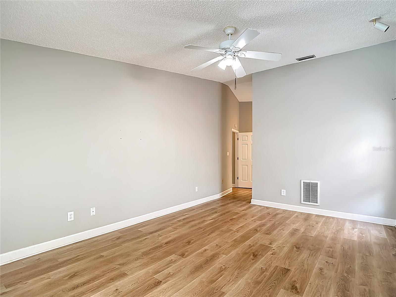 Image 44 of 86 For 1736 Pine Creek Court