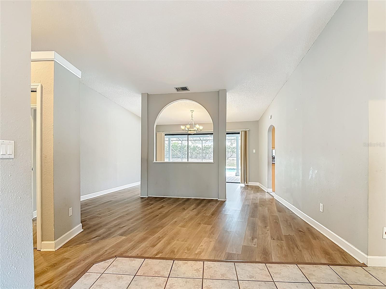 Image 9 of 86 For 1736 Pine Creek Court