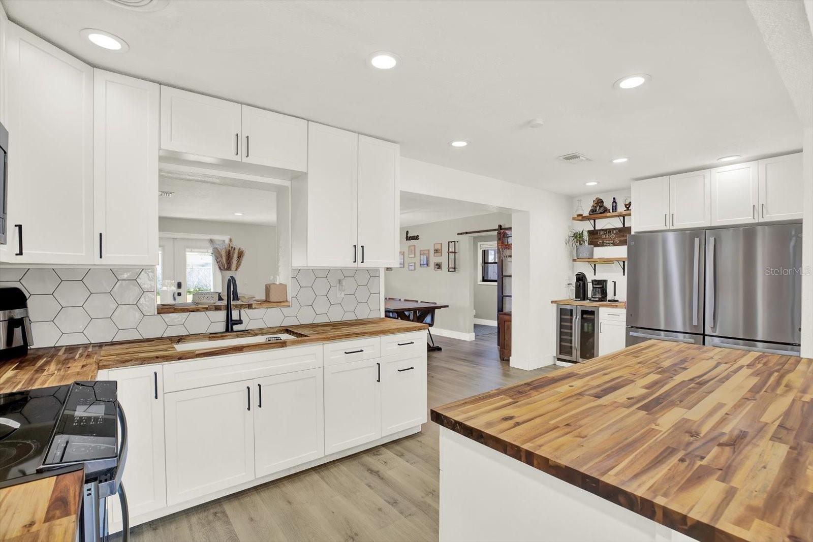 Image 10 of 29 For 6060 39th Avenue N