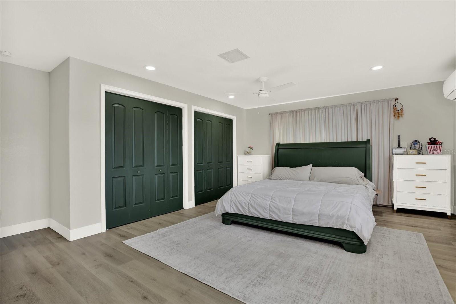 Image 13 of 29 For 6060 39th Avenue N