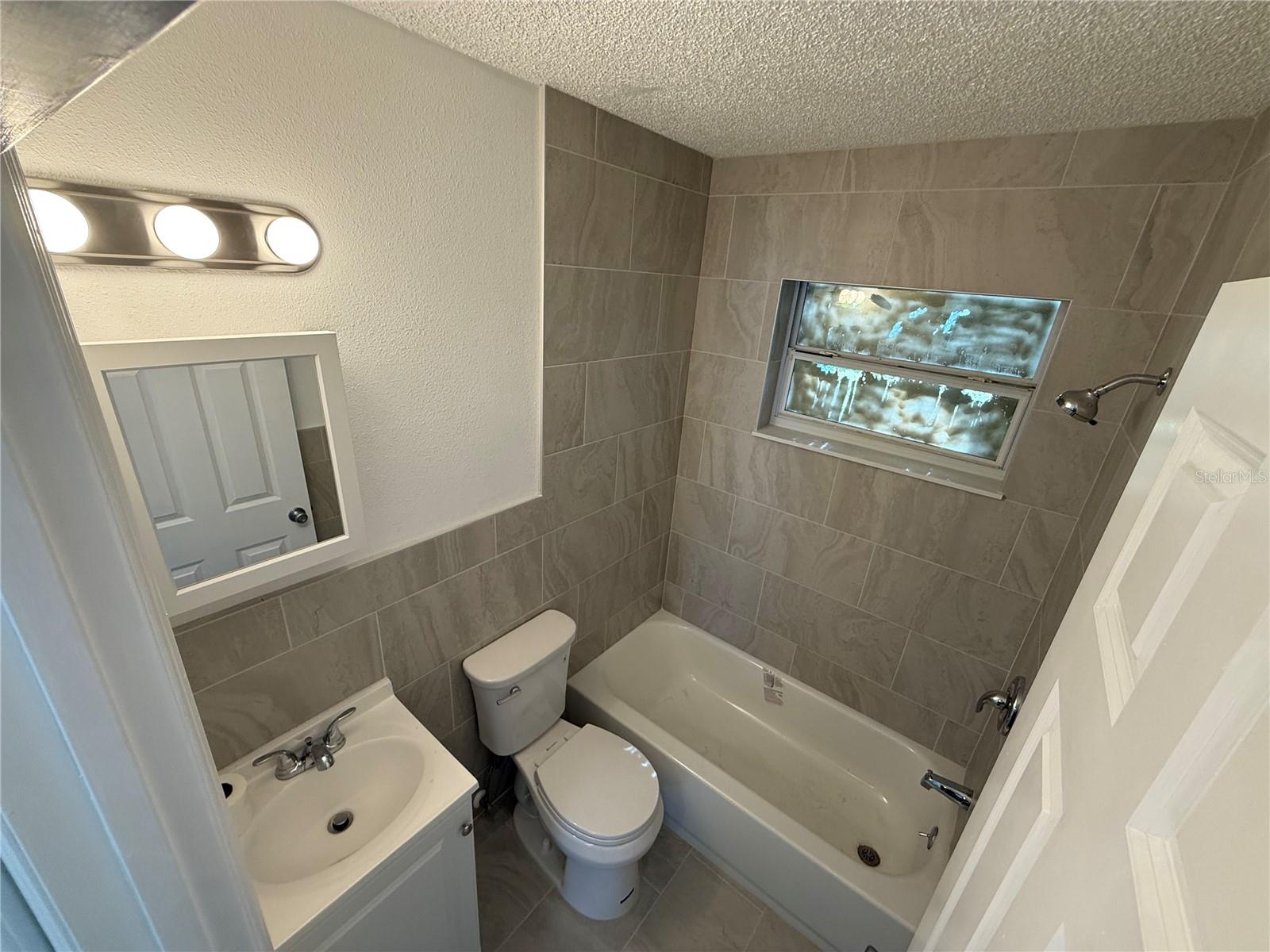 Image 8 of 8 For 521 88th Avenue N