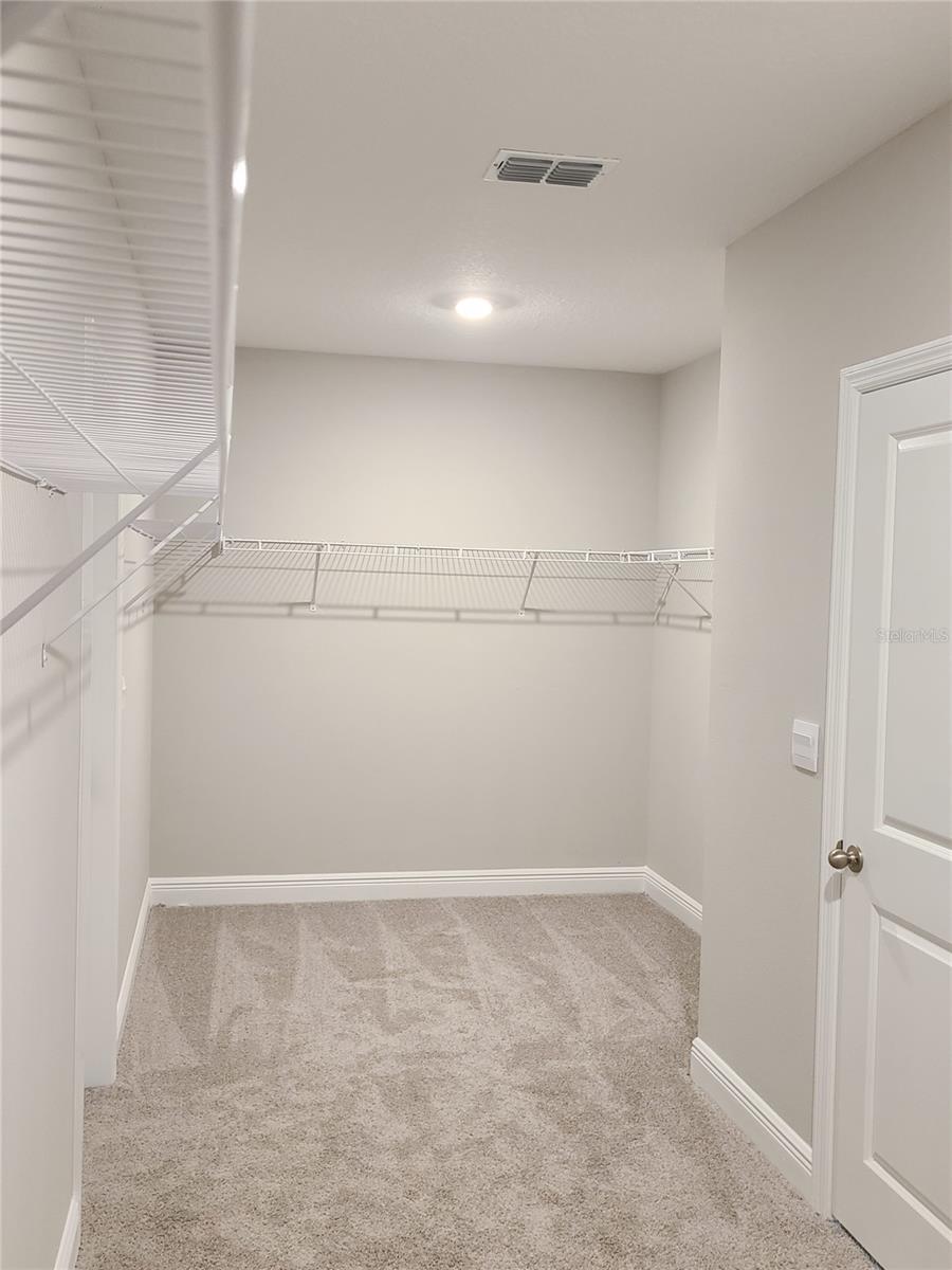 Image 16 of 29 For 2518 Warren Acres Boulevard