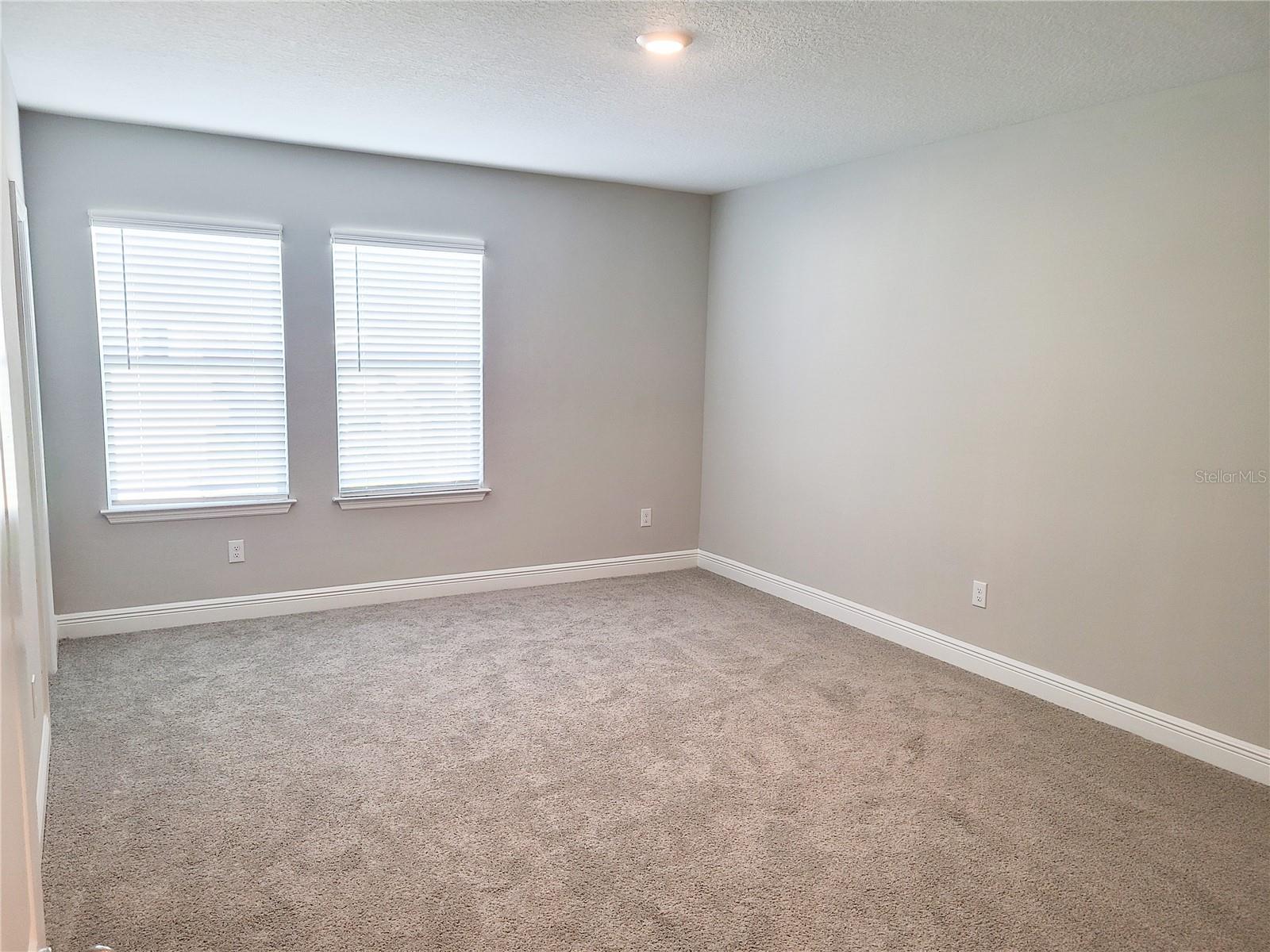 Image 19 of 29 For 2518 Warren Acres Boulevard