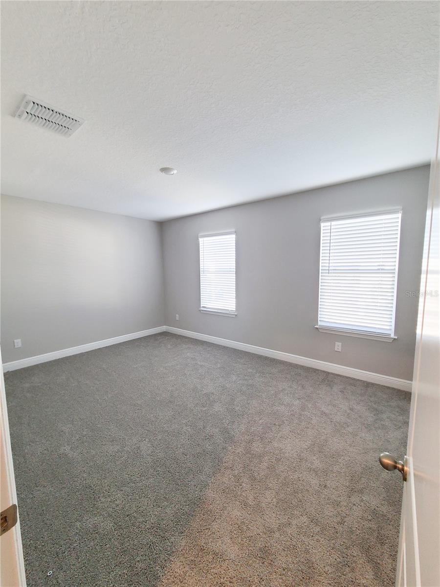 Image 23 of 29 For 2518 Warren Acres Boulevard