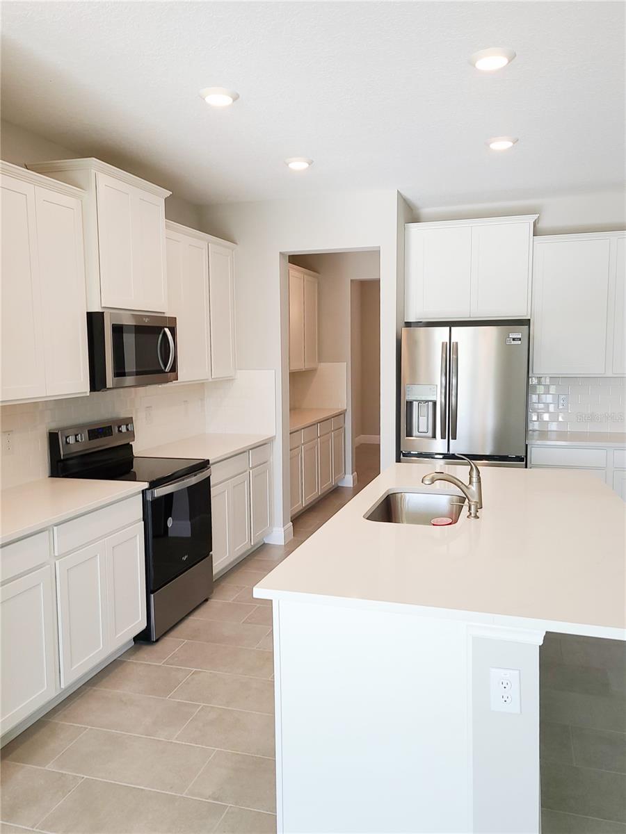 Image 4 of 29 For 2518 Warren Acres Boulevard