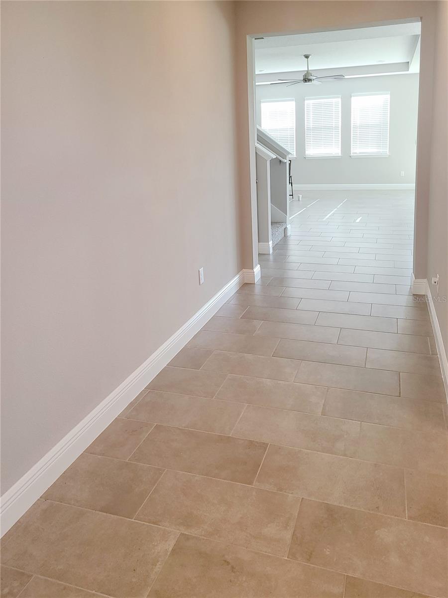 Image 9 of 29 For 2518 Warren Acres Boulevard