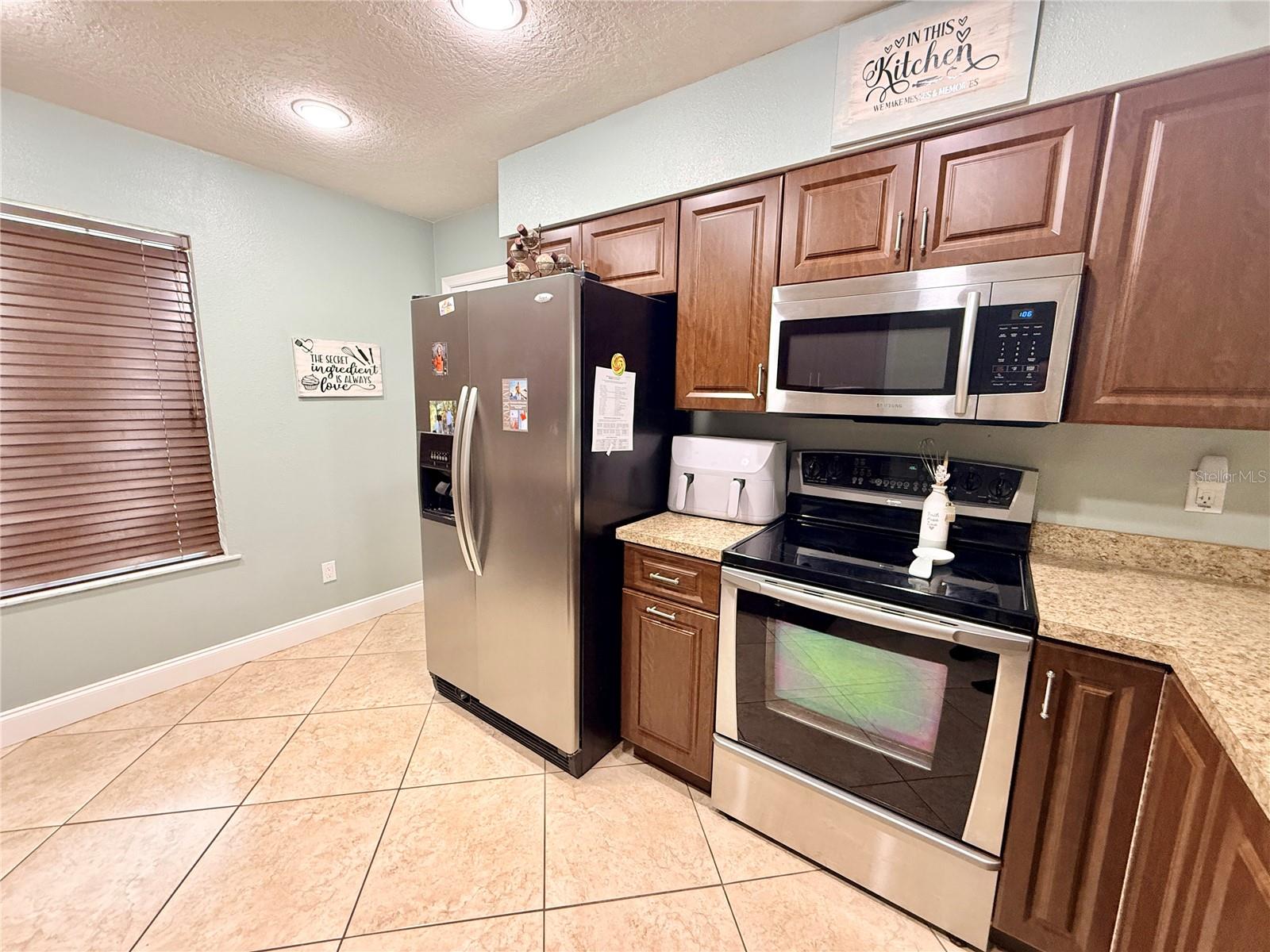 Image 10 of 54 For 1046 Samms Avenue