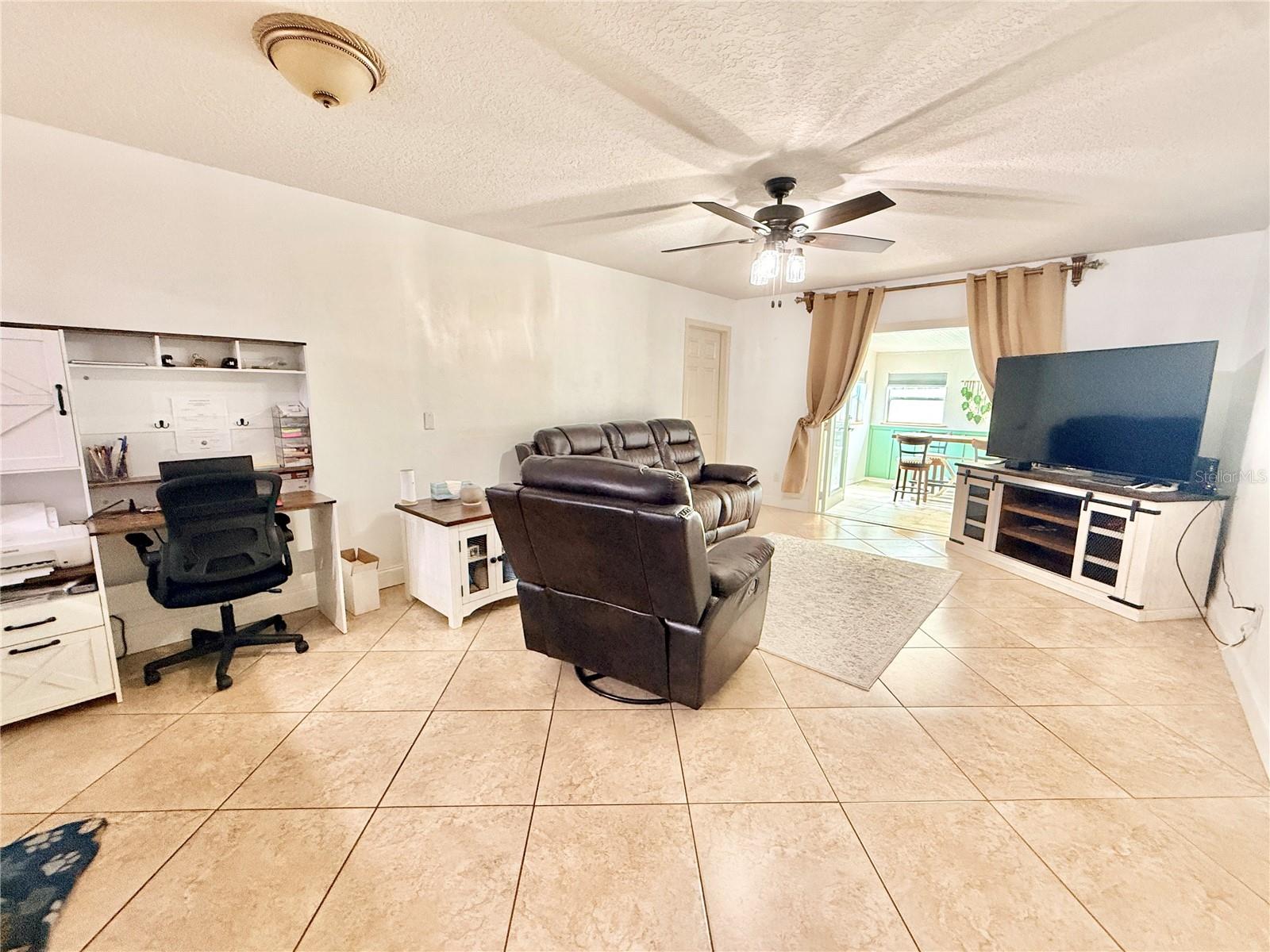 Image 27 of 54 For 1046 Samms Avenue