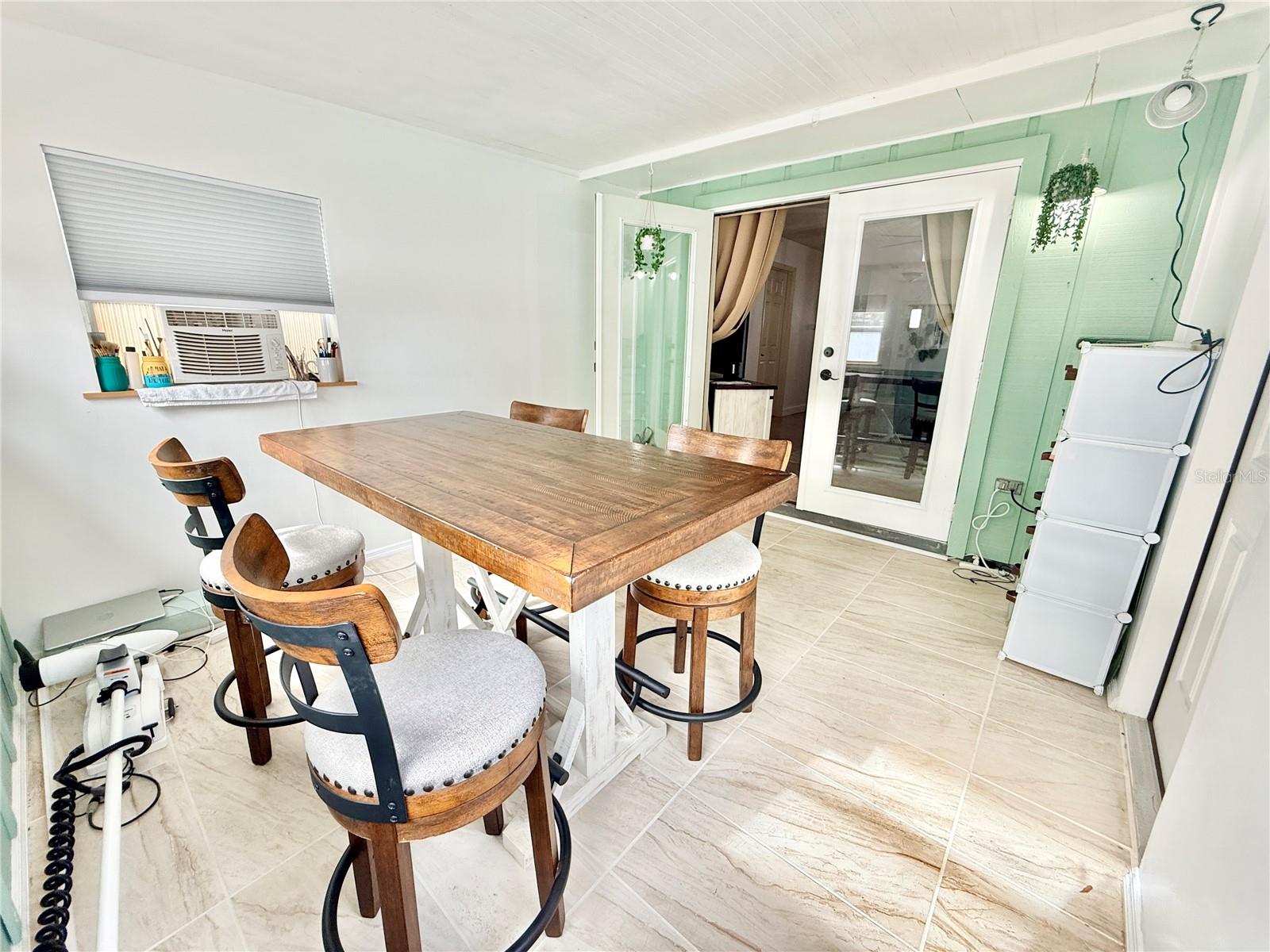 Image 32 of 54 For 1046 Samms Avenue