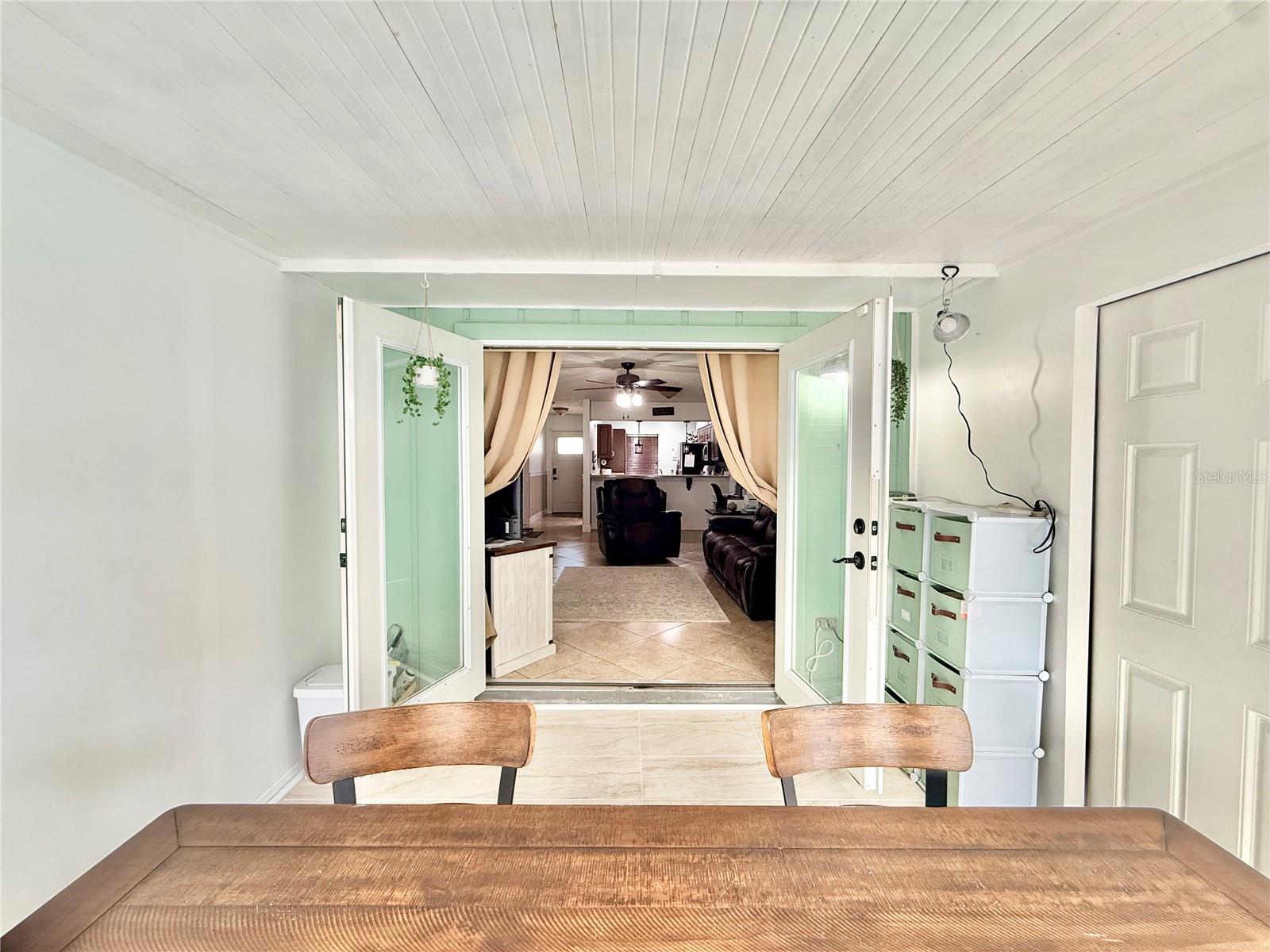 Image 33 of 54 For 1046 Samms Avenue