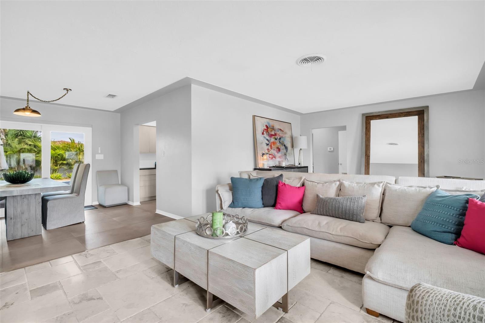 Image 11 of 79 For 2220 Vina Del Mar Boulevard