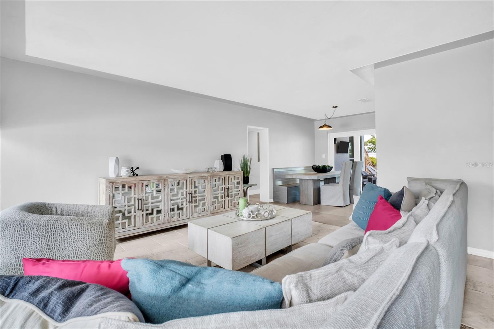 Image 14 of 79 For 2220 Vina Del Mar Boulevard