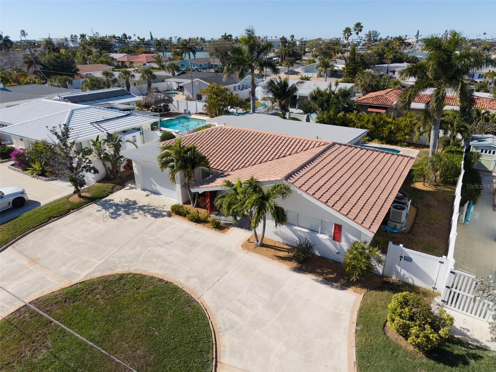 Image 2 of 79 For 2220 Vina Del Mar Boulevard