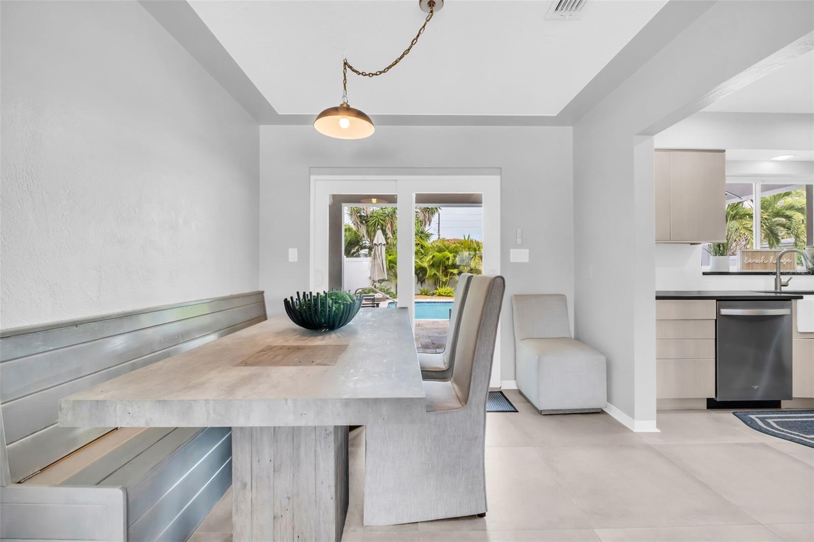 Image 21 of 79 For 2220 Vina Del Mar Boulevard