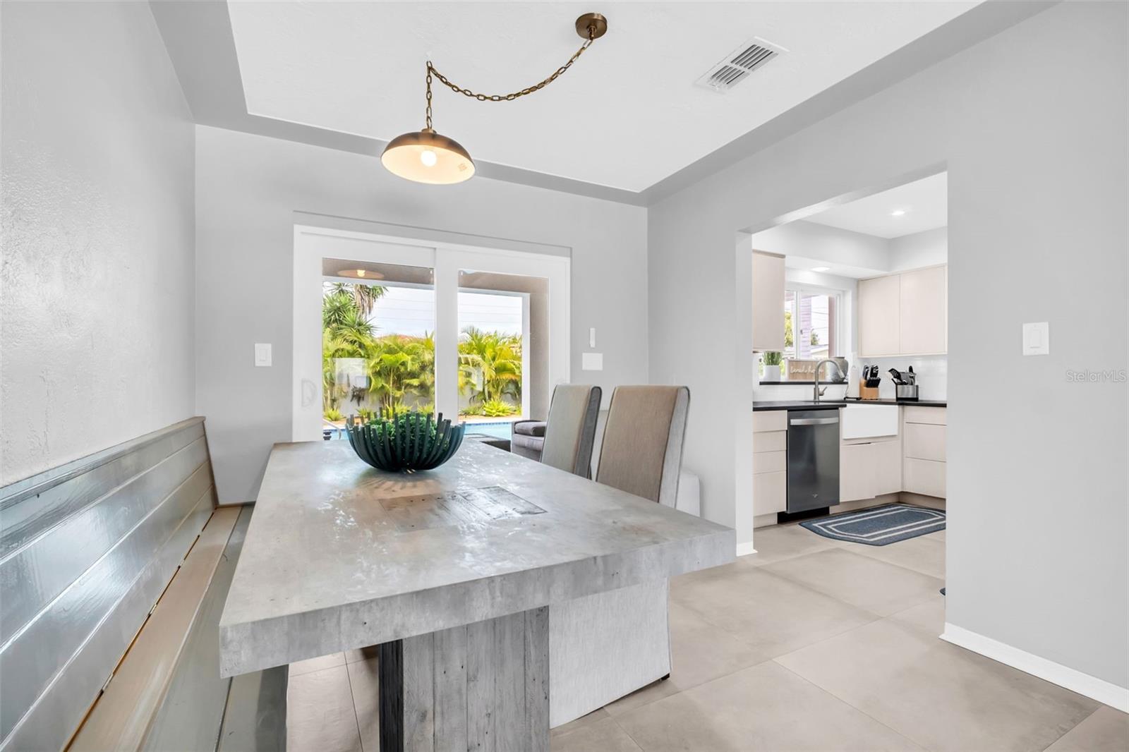 Image 22 of 79 For 2220 Vina Del Mar Boulevard