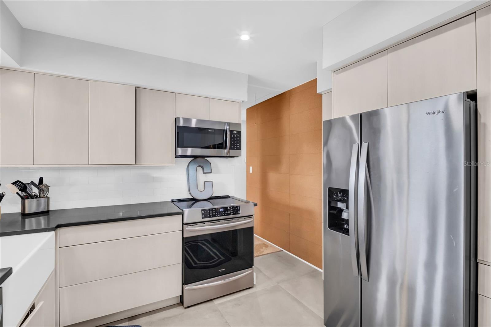 Image 25 of 79 For 2220 Vina Del Mar Boulevard