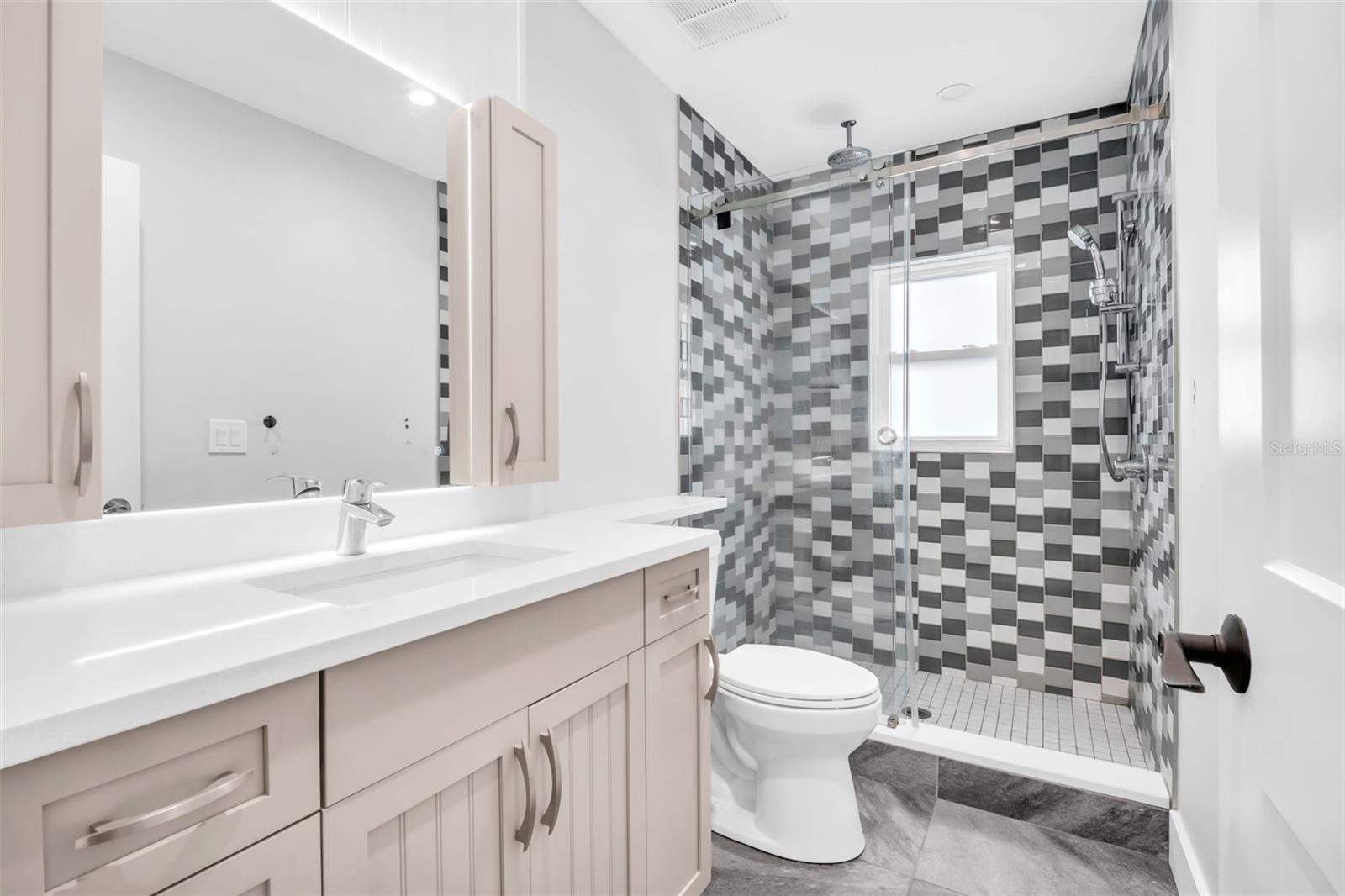 Image 35 of 79 For 2220 Vina Del Mar Boulevard