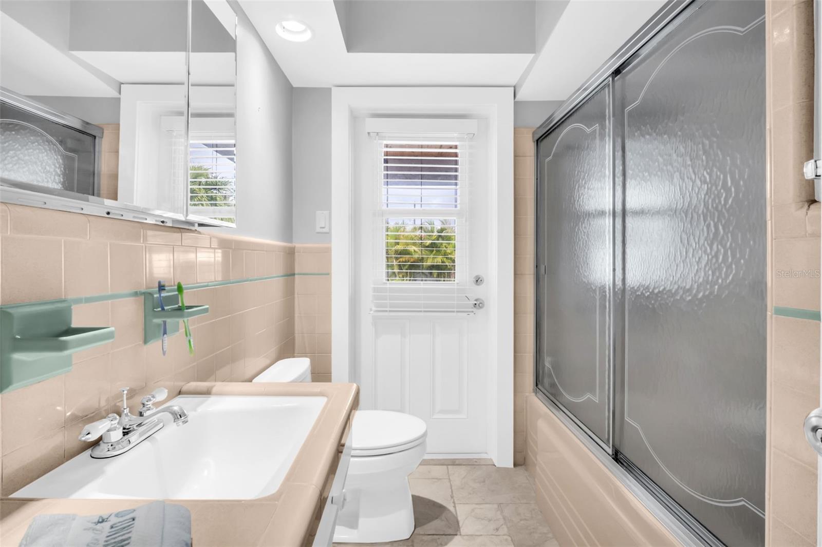 Image 50 of 79 For 2220 Vina Del Mar Boulevard