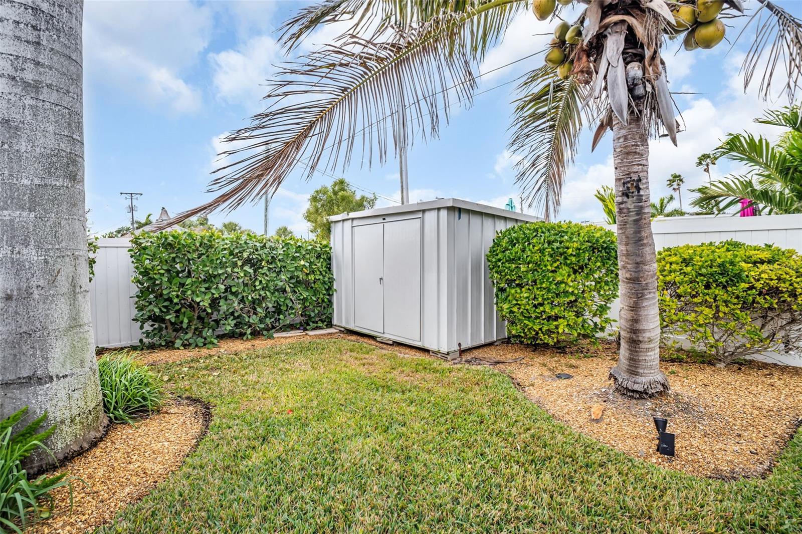 Image 54 of 79 For 2220 Vina Del Mar Boulevard