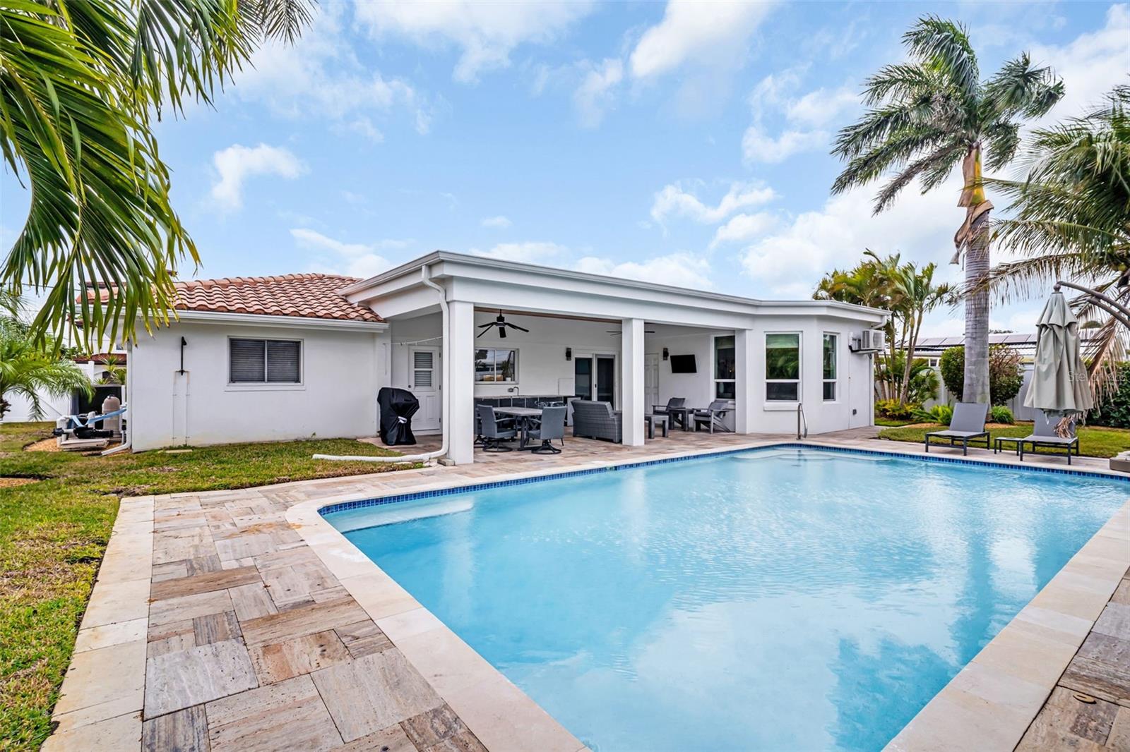 Image 6 of 79 For 2220 Vina Del Mar Boulevard