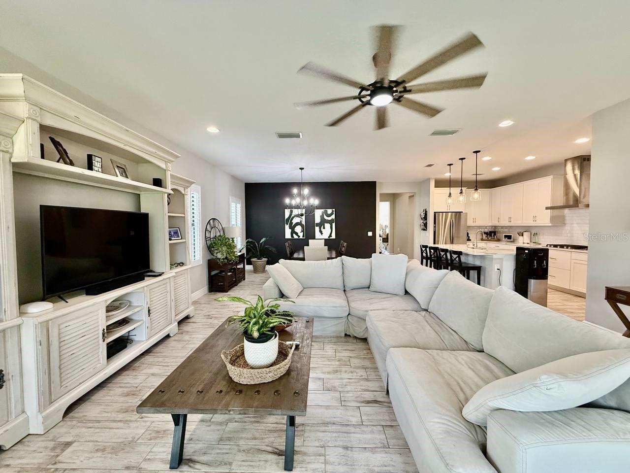 Image 20 of 42 For 4035 Maurice Avenue