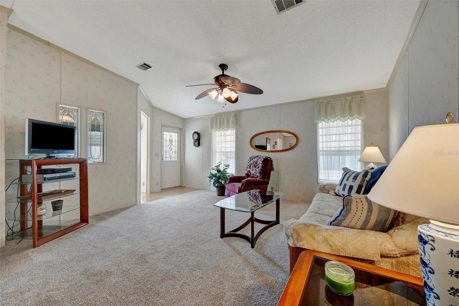 Image 11 of 45 For 106 Saint George Circle