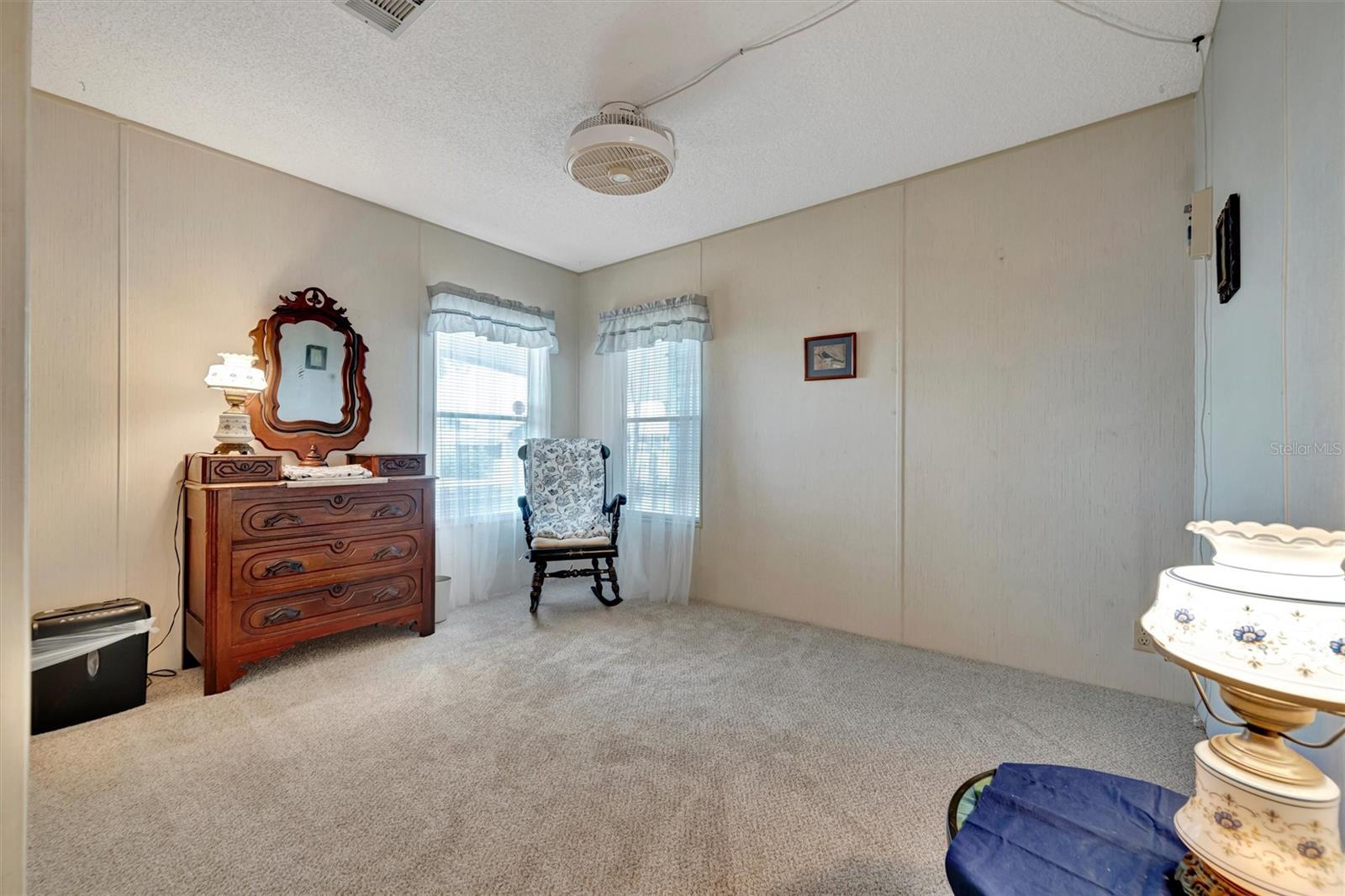 Image 17 of 45 For 106 Saint George Circle