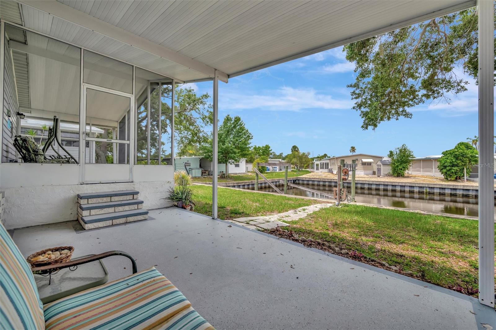 Image 27 of 45 For 106 Saint George Circle