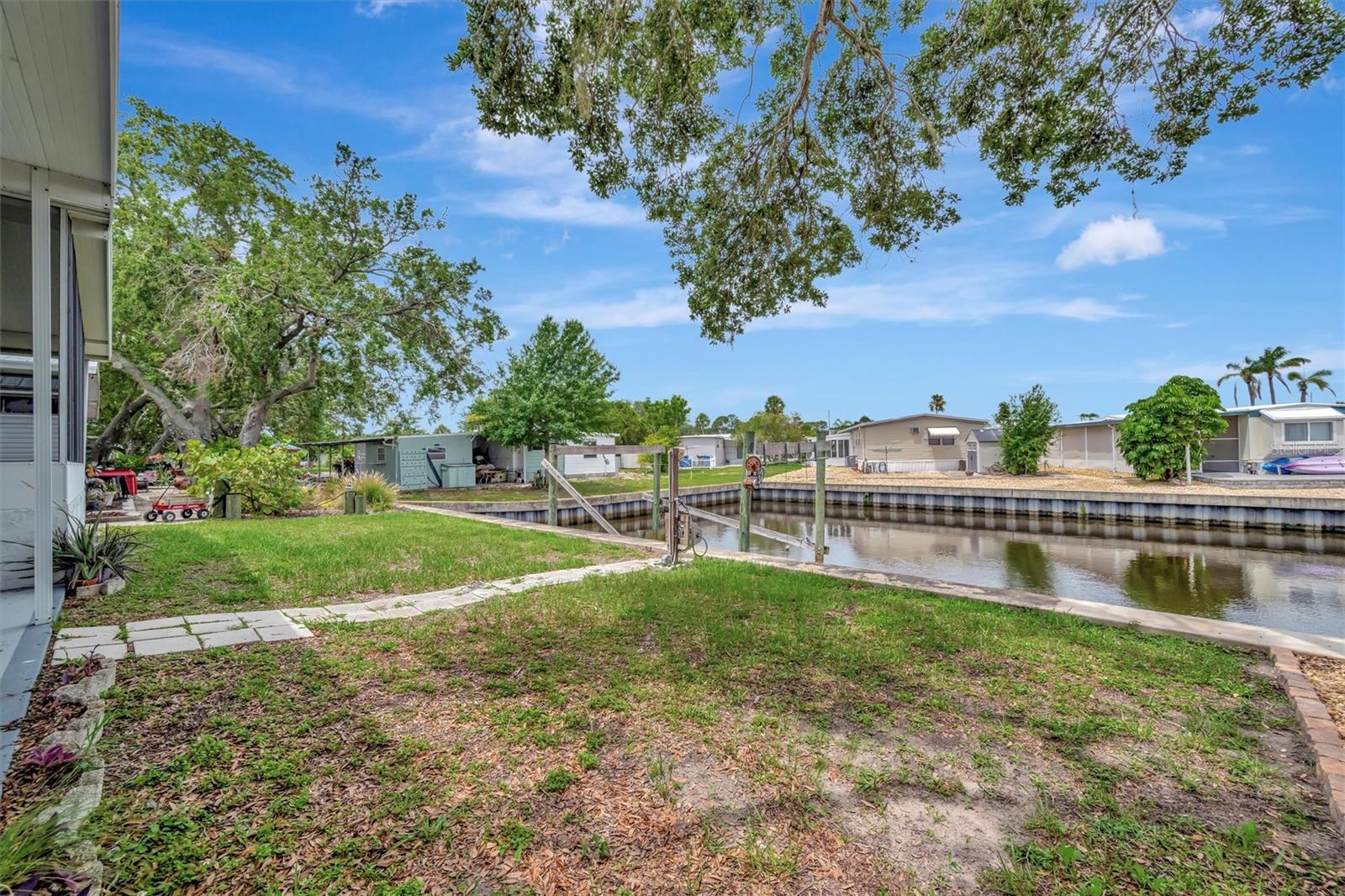 Image 32 of 45 For 106 Saint George Circle