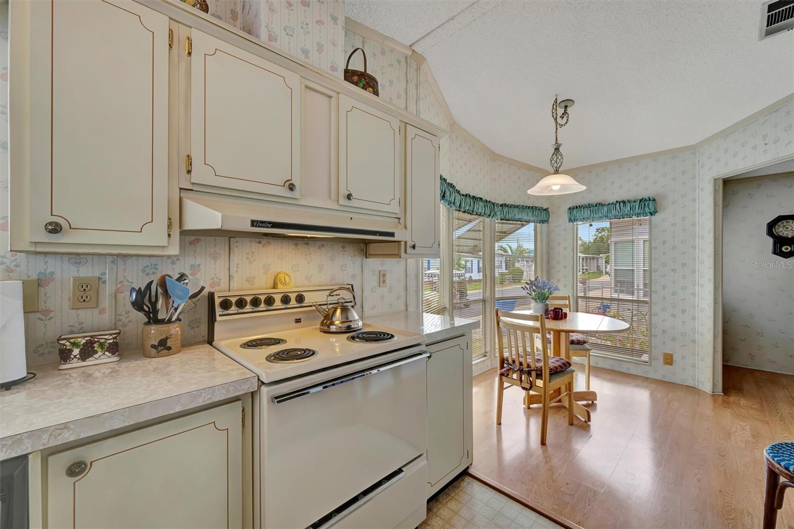 Image 9 of 45 For 106 Saint George Circle