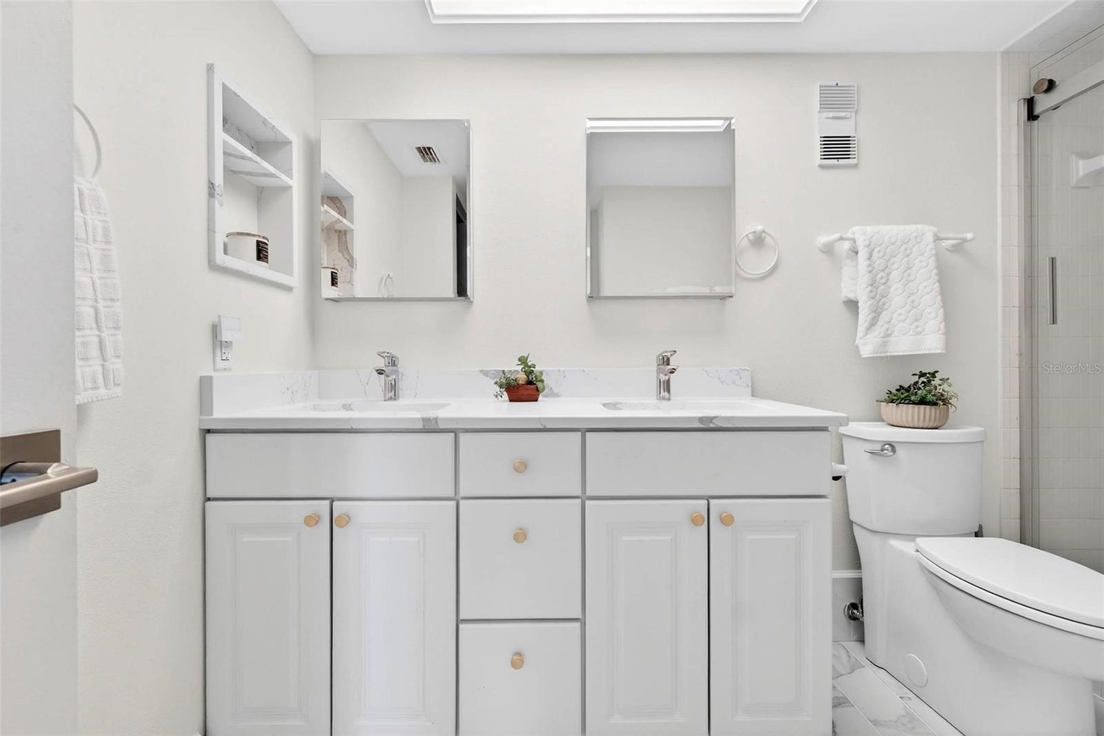 Image 10 of 28 For 4900 Brittany Drive S 112