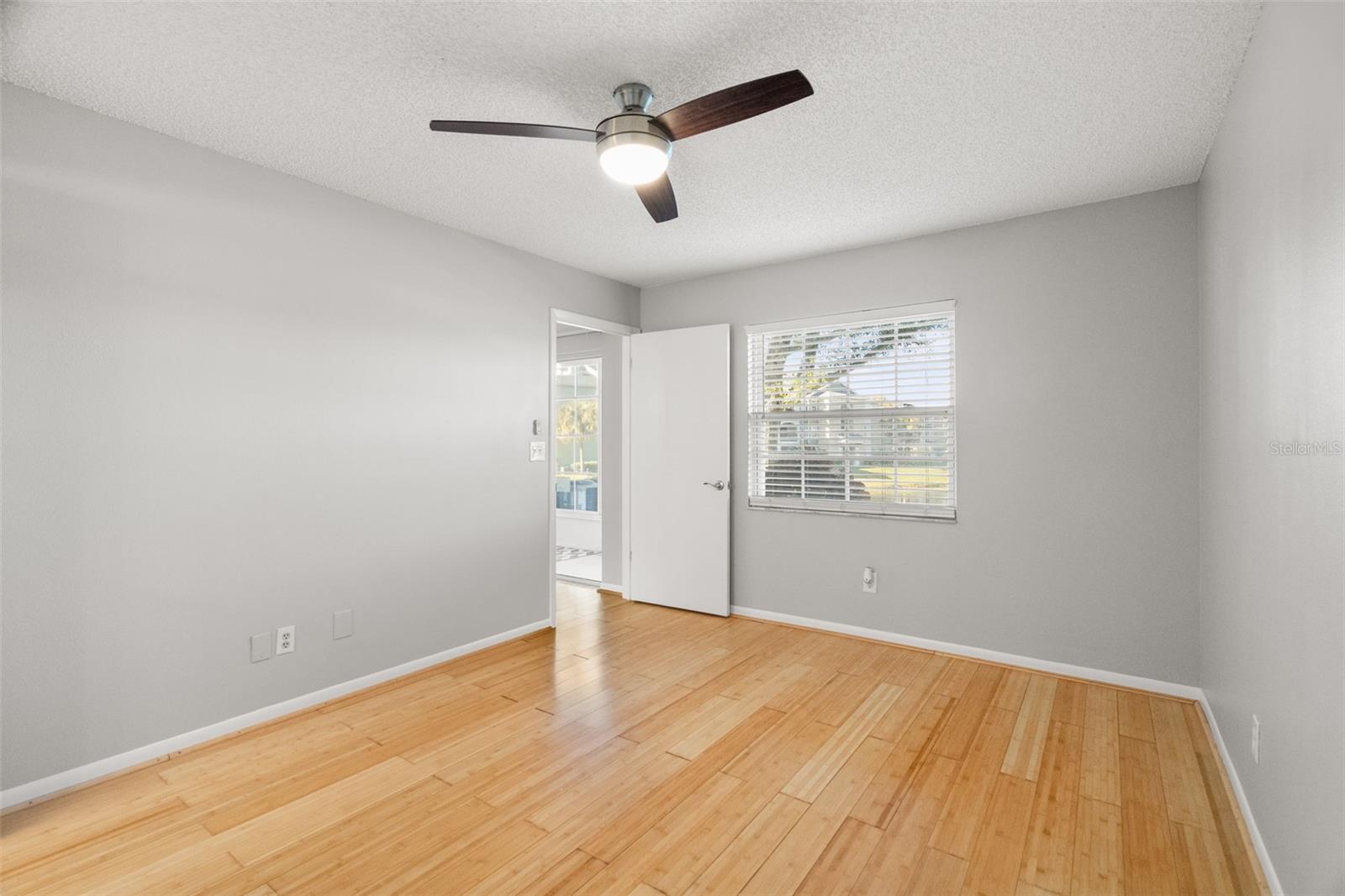 Image 10 of 28 For 1438 Millstream Lane 102