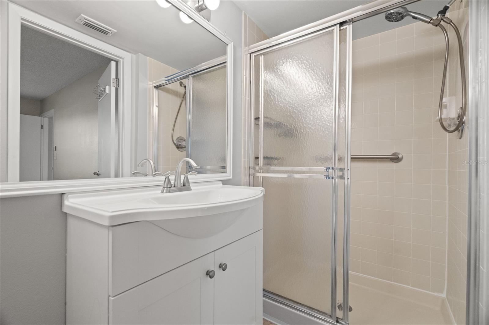 Image 11 of 28 For 1438 Millstream Lane 102