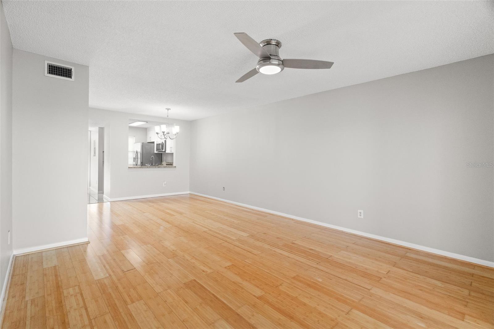 Image 22 of 28 For 1438 Millstream Lane 102