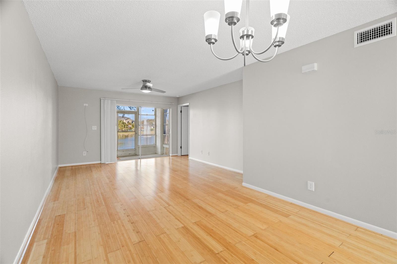 Image 24 of 28 For 1438 Millstream Lane 102