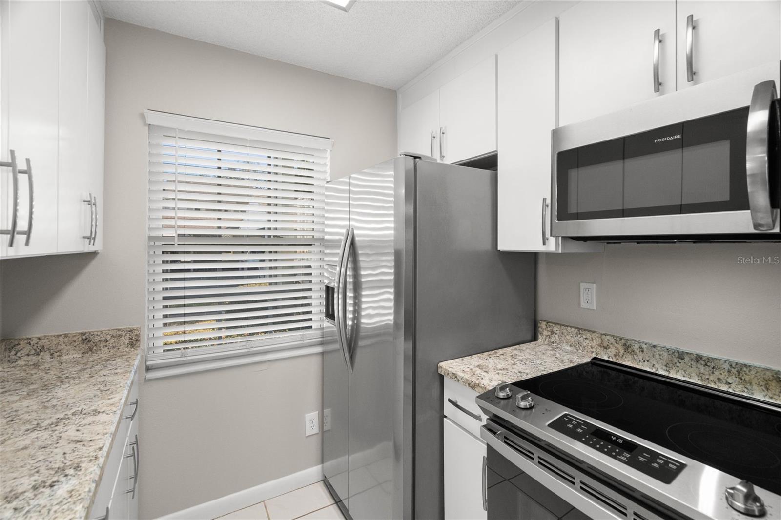 Image 7 of 28 For 1438 Millstream Lane 102