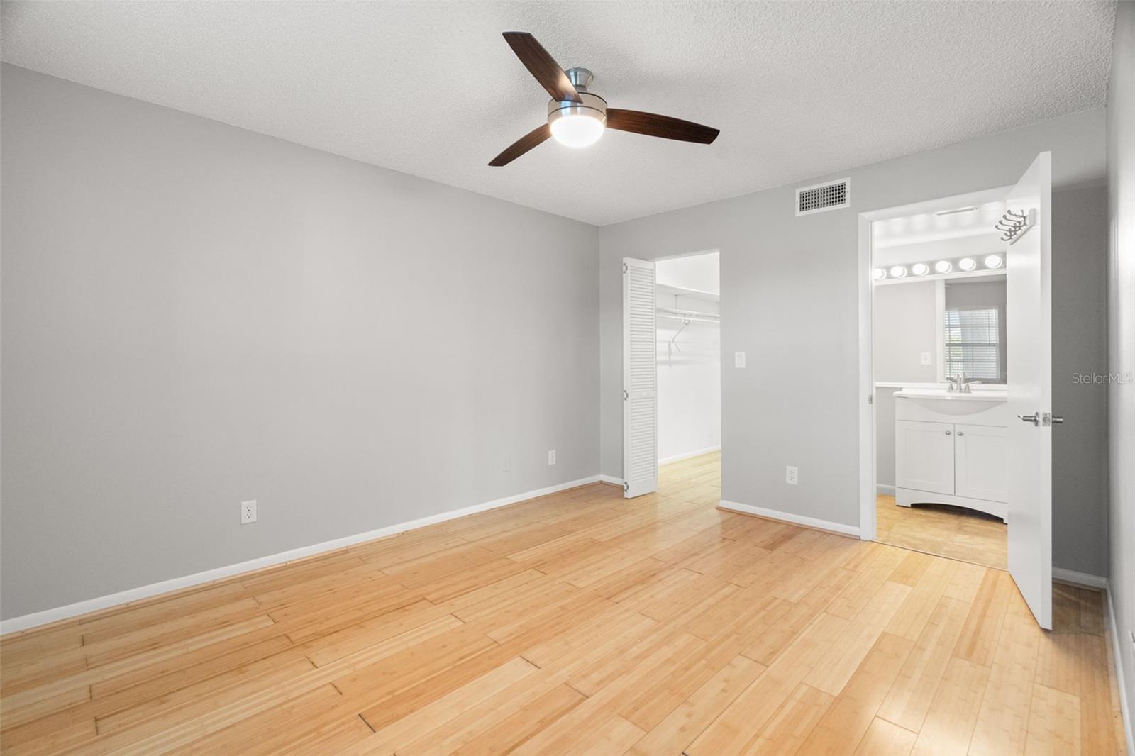 Image 9 of 28 For 1438 Millstream Lane 102