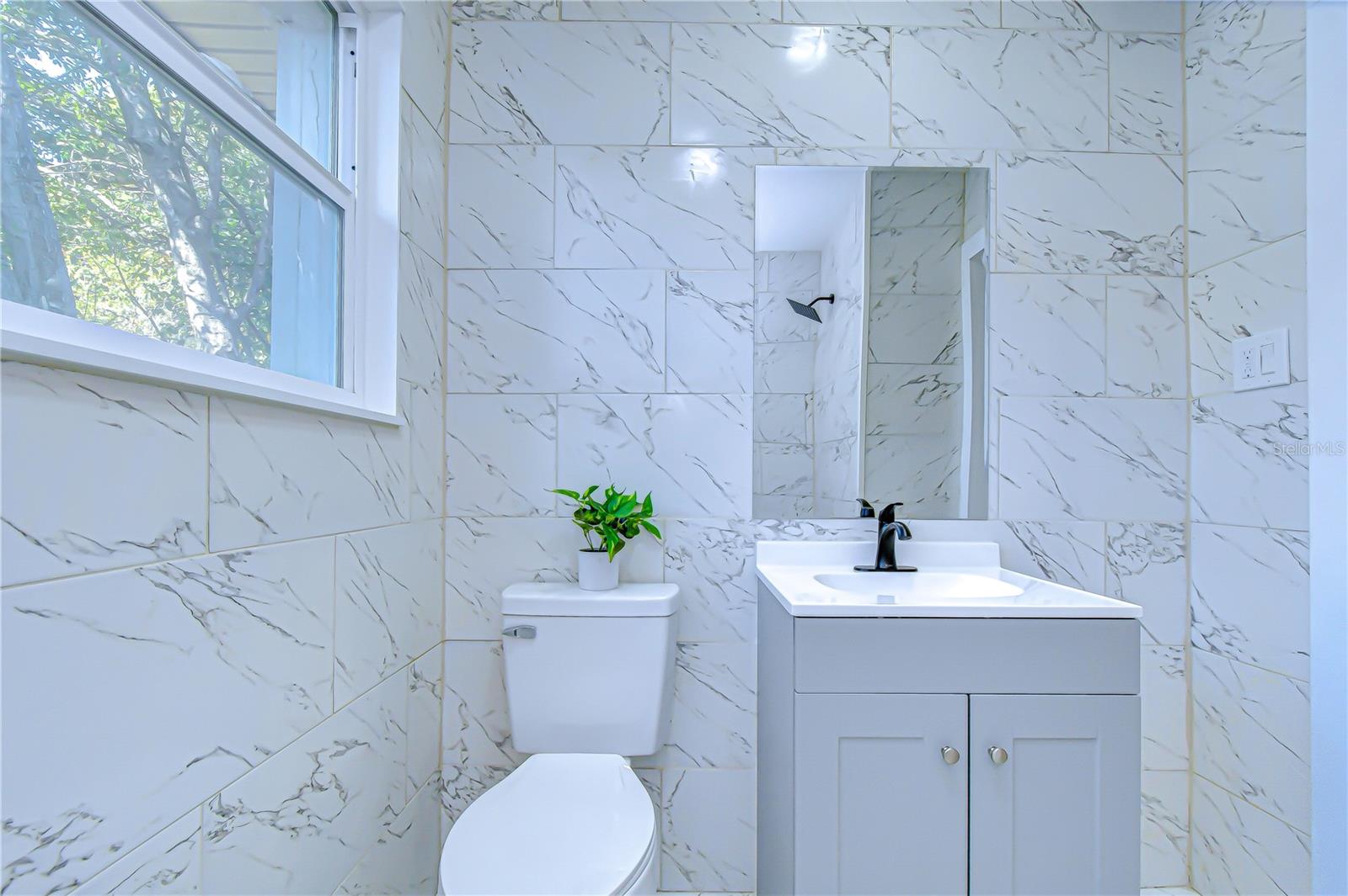 Image 15 of 22 For 1621 25th Avenue S