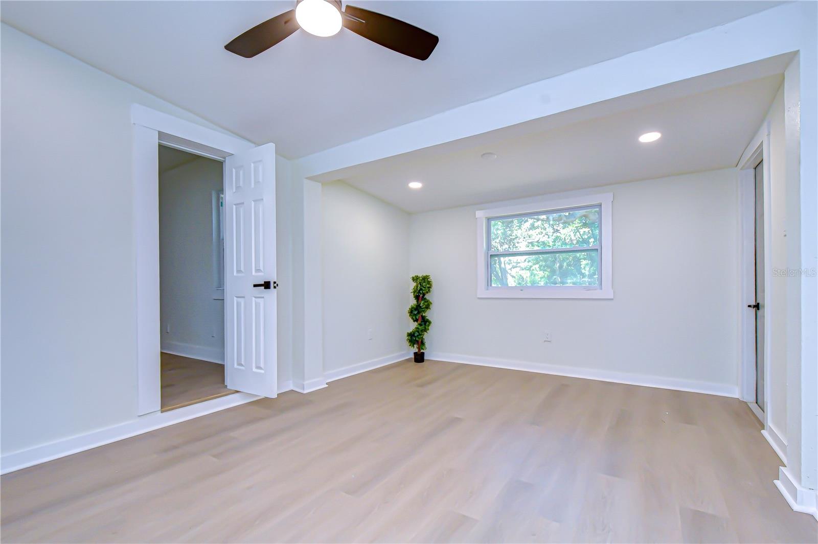 Image 19 of 22 For 1621 25th Avenue S