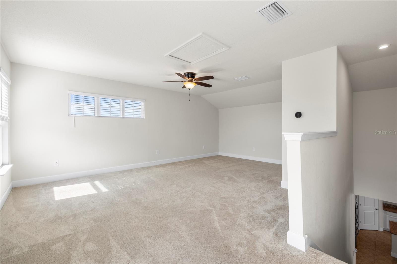 Listing photo id 37 for 7915 Greenway Avenue