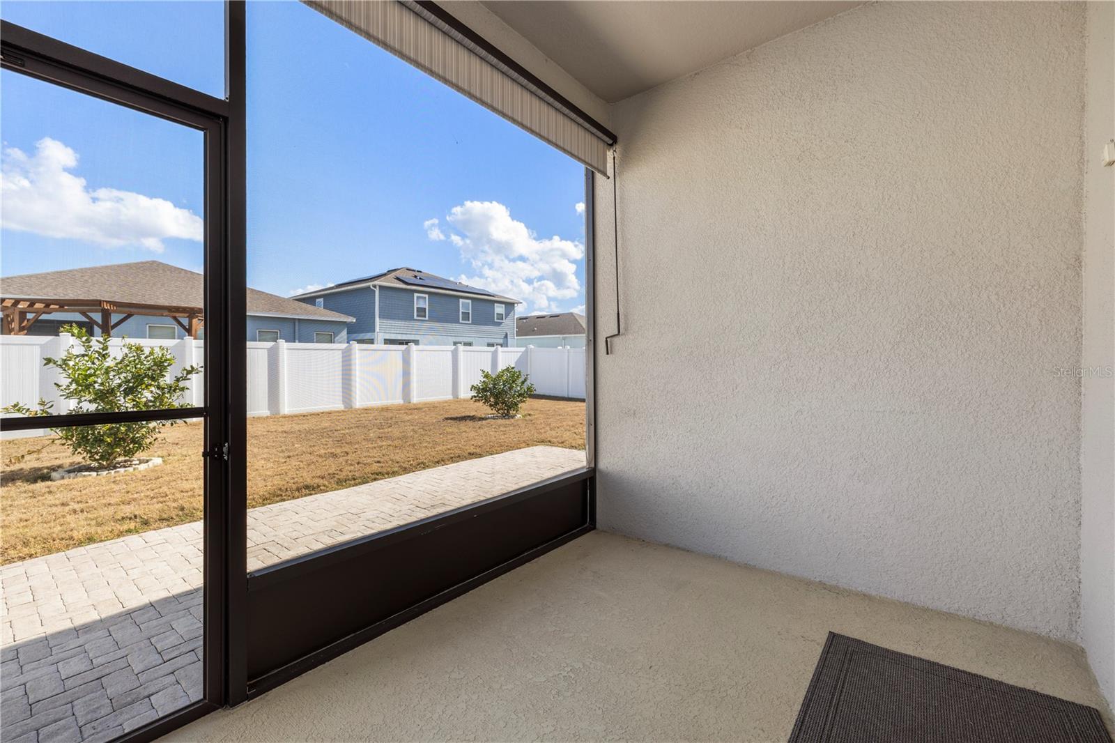 Listing photo id 41 for 7915 Greenway Avenue