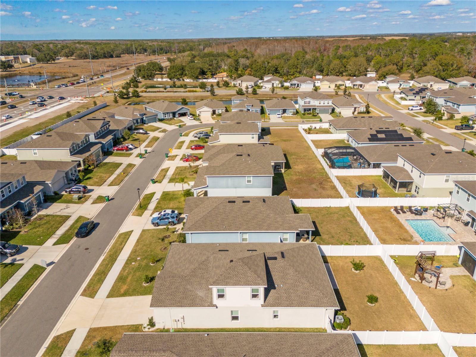 Listing photo id 53 for 7915 Greenway Avenue