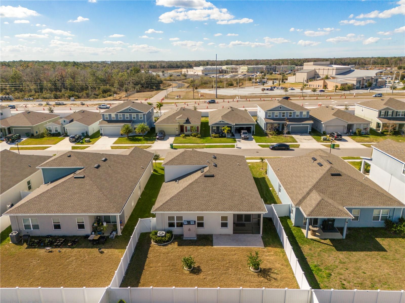 Listing photo id 56 for 7915 Greenway Avenue