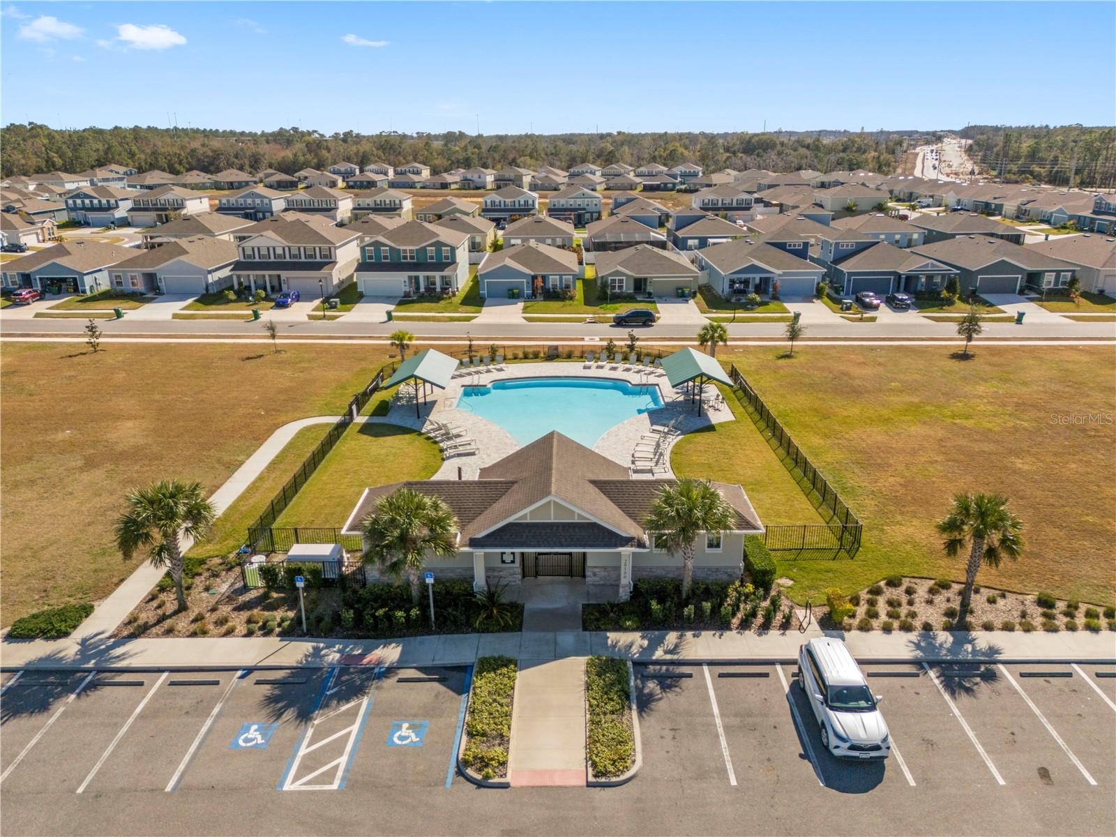 Listing photo id 57 for 7915 Greenway Avenue